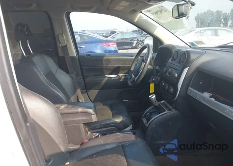 2016 Jeep Compass Latitude из США, поврежденный, VIN 1C4NJDEB7GD762510